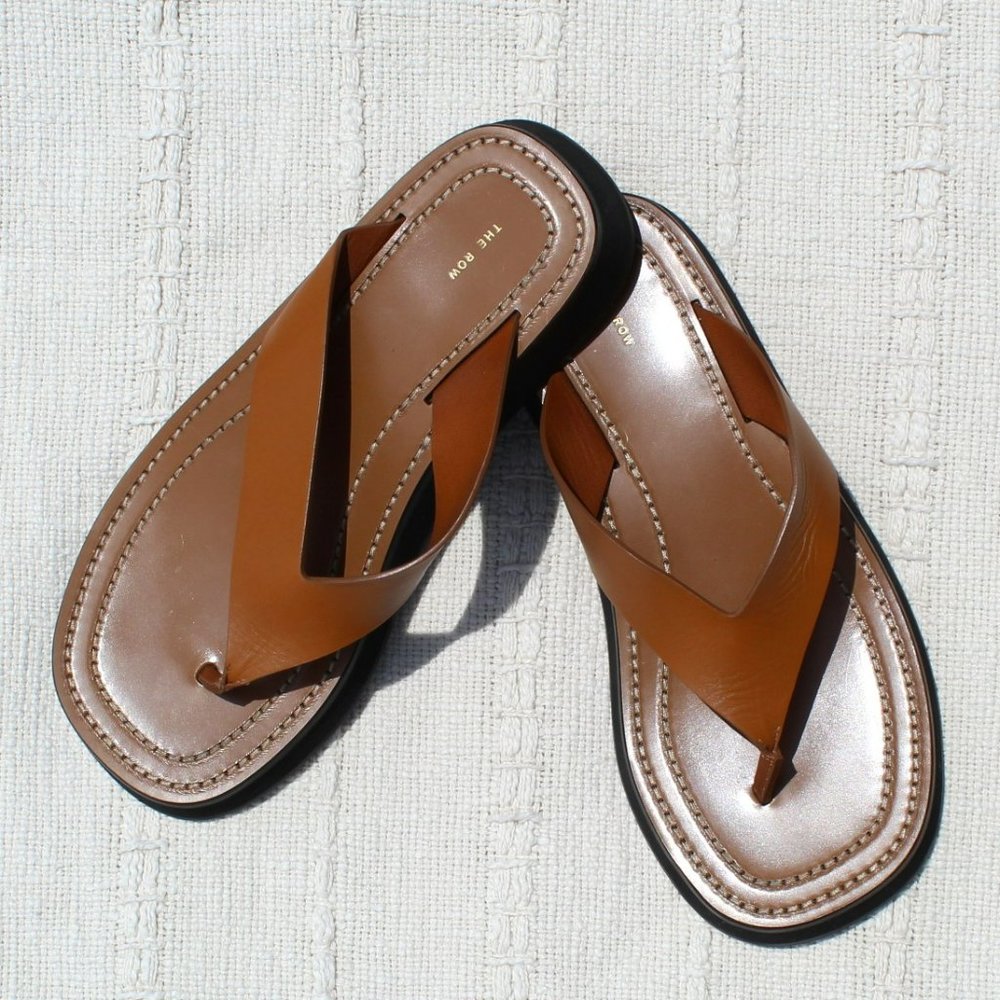 The Row Ginza Leather Thong Sandals - Caramel - Size 7